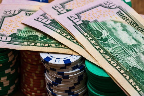 ins55 app showing live blackjack table with real dealer and multilingual chat